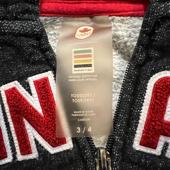 Hudson’s Bay Official Kids Olympic Zip Up Hoodie Sz 3/4 - Picture 3 of 5